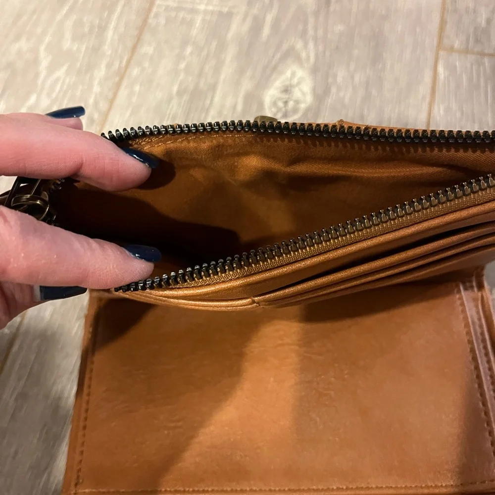 Maurice’s wristlet - Picture 3 of 6